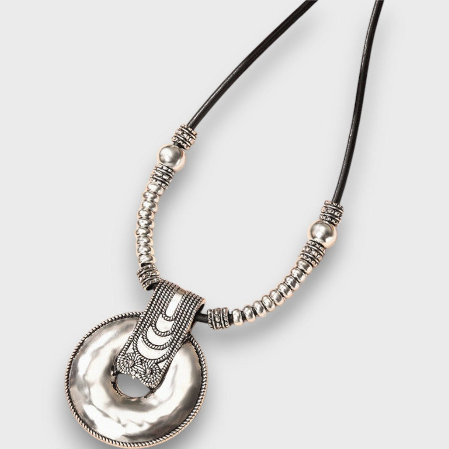 Selena – Boho Vintage Necklace with Ring-Shaped Pendant