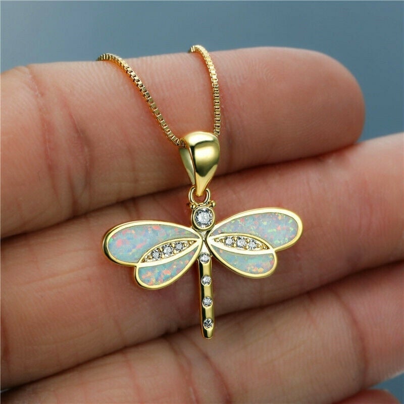 Elunaria – Dragonfly-shaped collar with a sparkling accent