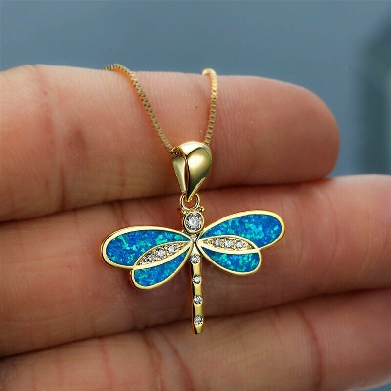 Elunaria – Dragonfly-shaped collar with a sparkling accent