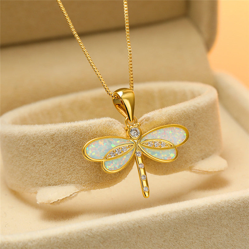 Elunaria – Dragonfly-shaped collar with a sparkling accent