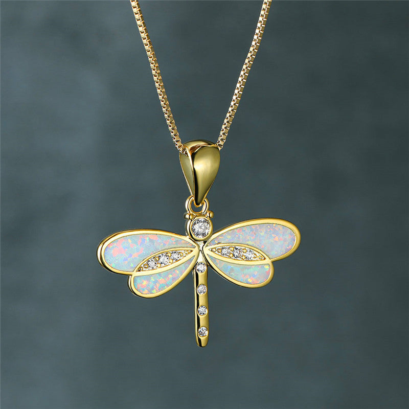 Elunaria – Dragonfly-shaped collar with a sparkling accent