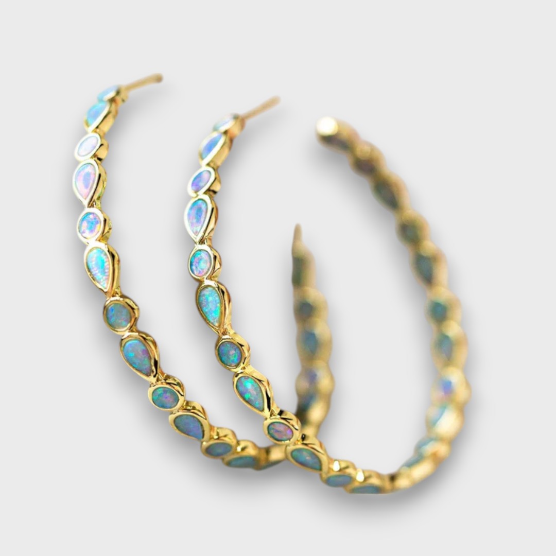 Solenya – Gold hoop earrings with iridescent luminous stones